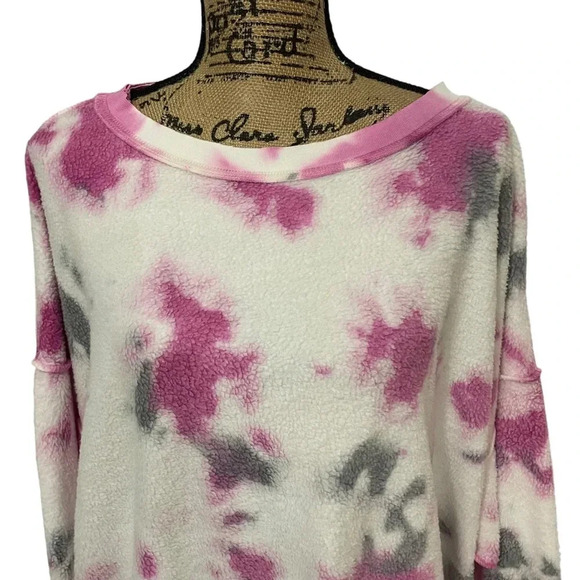 Free People Kelly Washed Tie Dye Sweatshirt Pink Grey Fuzzy Size Medium NWT - Picture 4 of 8